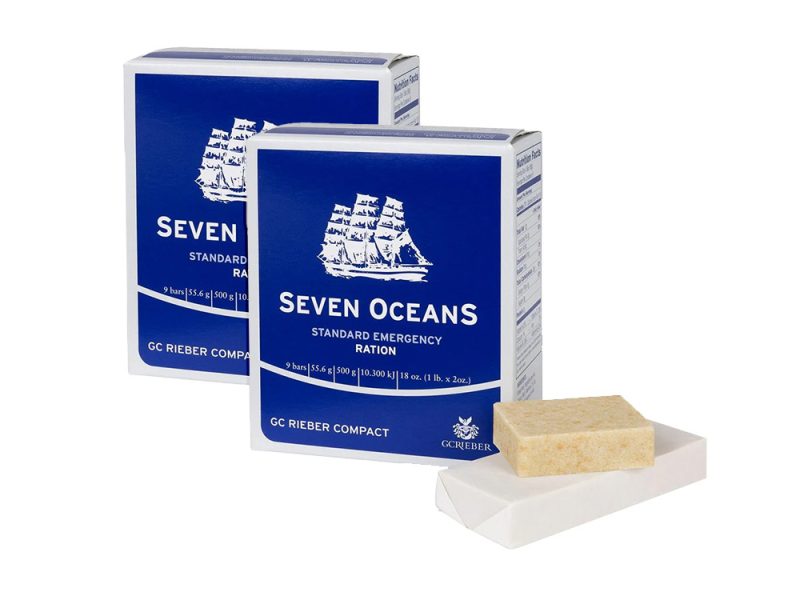 Seven Oceans noodrantsoen: 18 repen per verpakking, elk 279 kcal. Voldoende voeding voor 4 dagen, lang houdbaar, geen bereiding nodig. Water- en luchtdicht verpakt, bevat tarwe en suiker.