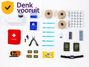 FM-Noodradio + Zaklamp + opwindbare Powerbank, EHBO-pakket, Multitool, Watervaste lucifers, Fluitje, Hygiënische Hand Doekjes, Desinfecterende gel, Tandenborstel met tandpastapoeder, Waxinelichtjes, Aluminium warmtedekens, AA batterij, AAA batterij, WC-papier, Jerrycan – foodproof – 10 liter, Noodrantsoen 48 uurs, Headlight AAA